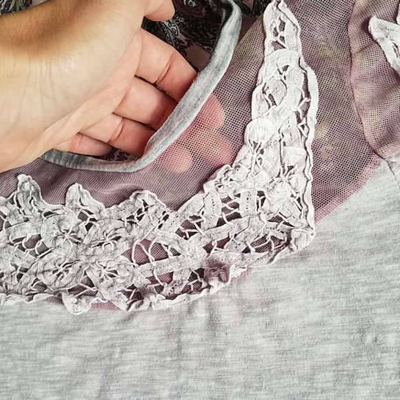 Beautiful BKE Long Sleeve Top - Picture 7 of 8